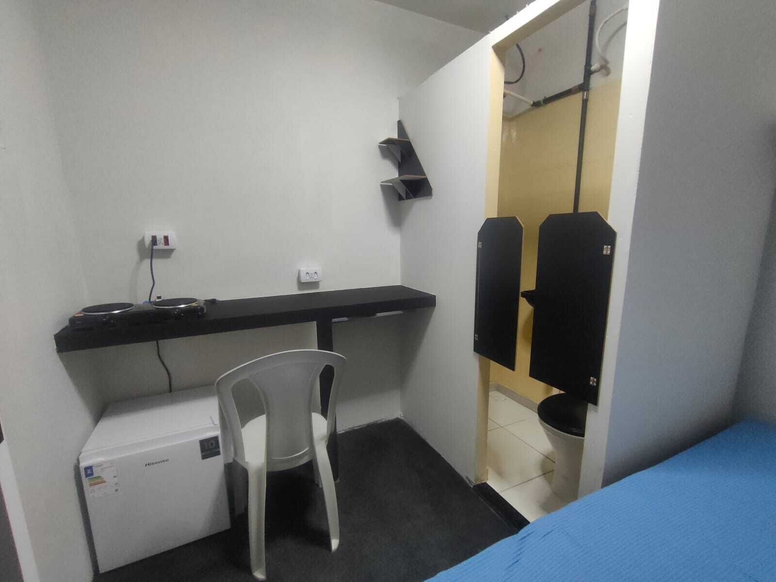 Economy Studio Suite | Laptop workspace, free WiFi