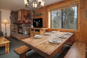 Dining - Outstanding Condominium in Beaver Village (Winter Park)