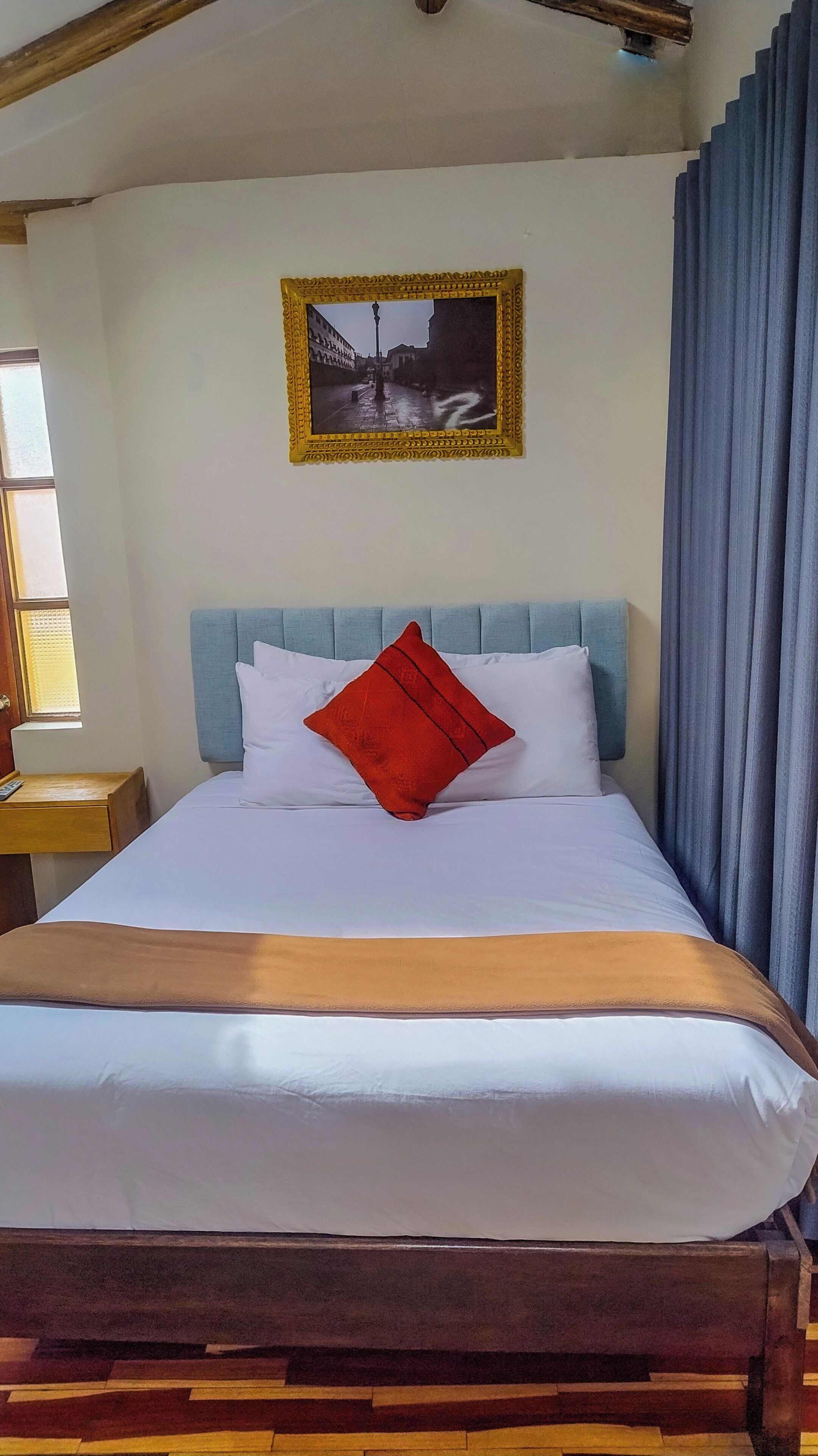 Economy Room, Ensuite