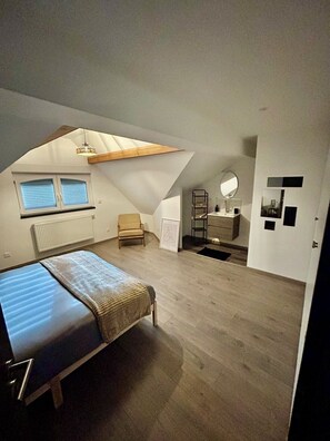 8 chambres, Wi-Fi, draps fournis