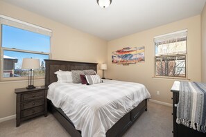 3 dormitorios, Internet, ropa de cama