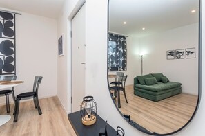 Interior - ‘Oasis By Ziira’ Apartment with Private Terrace, Wi-Fi and Air Conditioning (Belpasso)