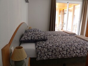 2 Schlafzimmer, Bügeleisen/Bügelbrett, Reisekinderbett, WLAN