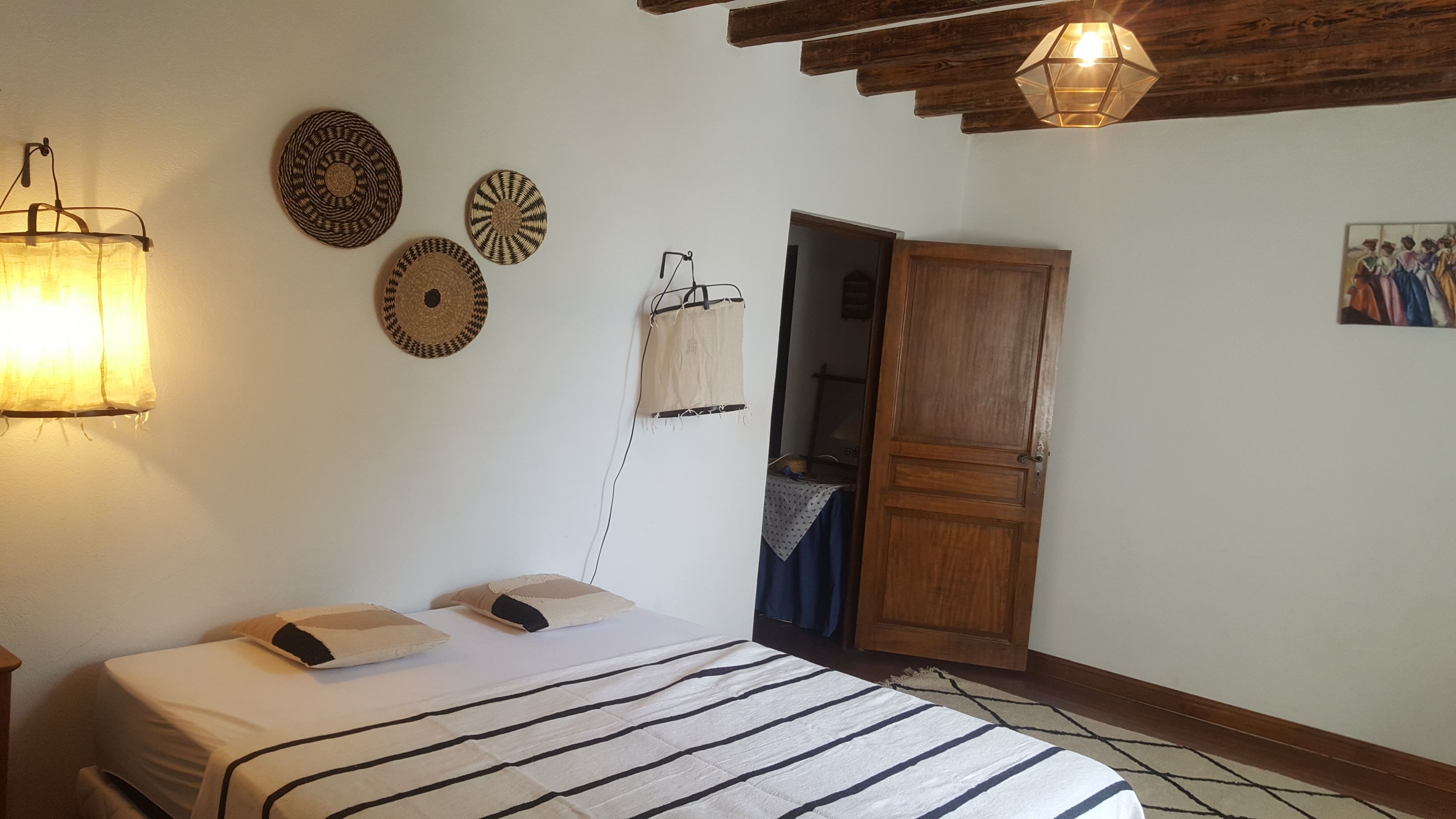 7 bedrooms, iron/ironing board, WiFi, bed sheets