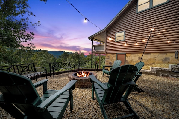 Terrace/patio - New Listing, Pet Friendly, Mountain Views, Game Area, Fire Pit + Hot Tub (Gatlinburg)