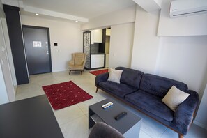 Desk, laptop workspace, blackout curtains, iron/ironing board - elea premium stay (Denizli)