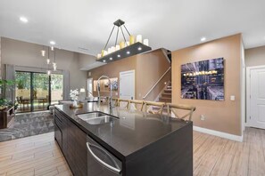 Interior - Magic Villa - 4 En-Suite & BBQ Grill (Kissimmee)