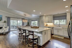 Fridge, microwave, oven, stovetop - 2nd Row Ocean Sea Pines Home – Beach Path Next to Home – Private Pool & Spa (Hilton Head Island)
