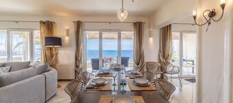 Blue Horizon Villa, Bill & John Villas