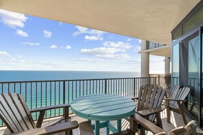 Outdoor dining - The Oasis At Orange Beach 2408 by Liquid Life (Orange Beach)