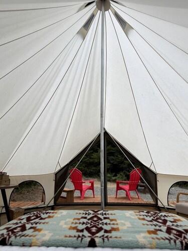 Spacious Bell Tent with Private Deck & Forest Access near Carson, Washington