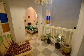 5 عدّة غرف نوم ومكواة/لوح كي وواي فاي مجانًا وملاءات أسرّة