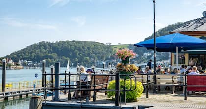 Central Dartmouth Hideaway with Garden & Parking