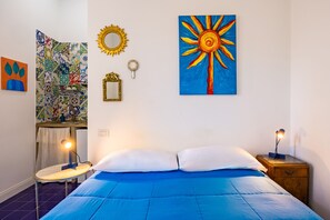 Comfort-Studio | 1 Schlafzimmer, Schreibtisch, Bettwäsche