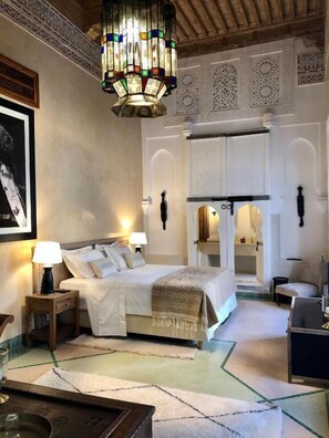Deluxe Suite, Pool View | In-room safe, free WiFi - HADIKA MARIA (Marrakech)