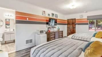 1 bedroom, free WiFi, bed sheets