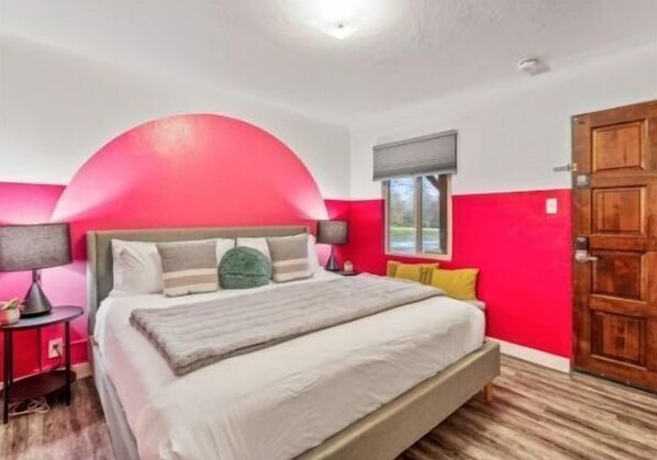 Free WiFi, bed sheets