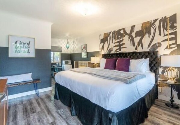 Free WiFi, bed sheets