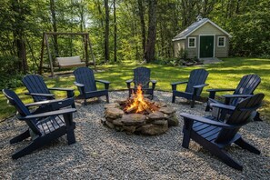 Property grounds - Half-Acre Coastal Retreat- Hot tub and walk to town! (Ogunquit)