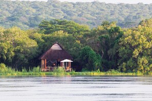 Exterior - Royal Chundu River Zambezi Lodge (Kazungula)