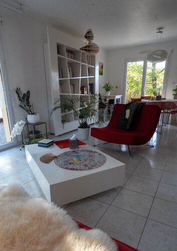 Comfortable and secure country house for the family and your pets