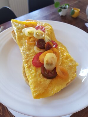 Petit déjeuner servi en supplément