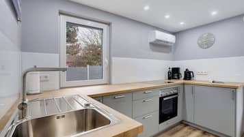 Kühlschrank, Ofen, Herdplatte, Geschirrspüler