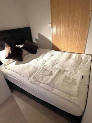 Apartment, Multiple Bedrooms, Balcony, City View - Quiet Studio in Oslo Center Queen Bed & Rooftop (Oslo)
