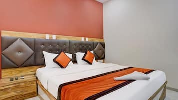 Dobbelt- eller tomannsrom | Skrivebord, skrivebord for bærbar PC og wi-fi (inkludert)