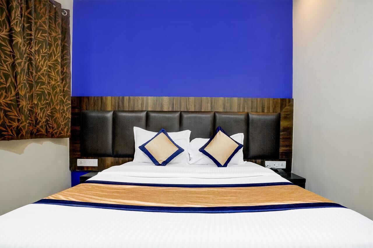 Double or Twin Room | Desk, laptop workspace, free WiFi