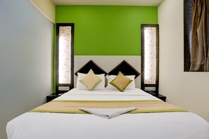 Dobbelt- eller tomannsrom | Skrivebord, skrivebord for bærbar PC og wi-fi (inkludert)