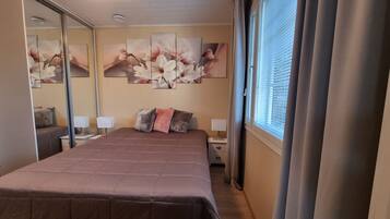 3 makuuhuonetta, silitysrauta/-lauta, Wi-Fi