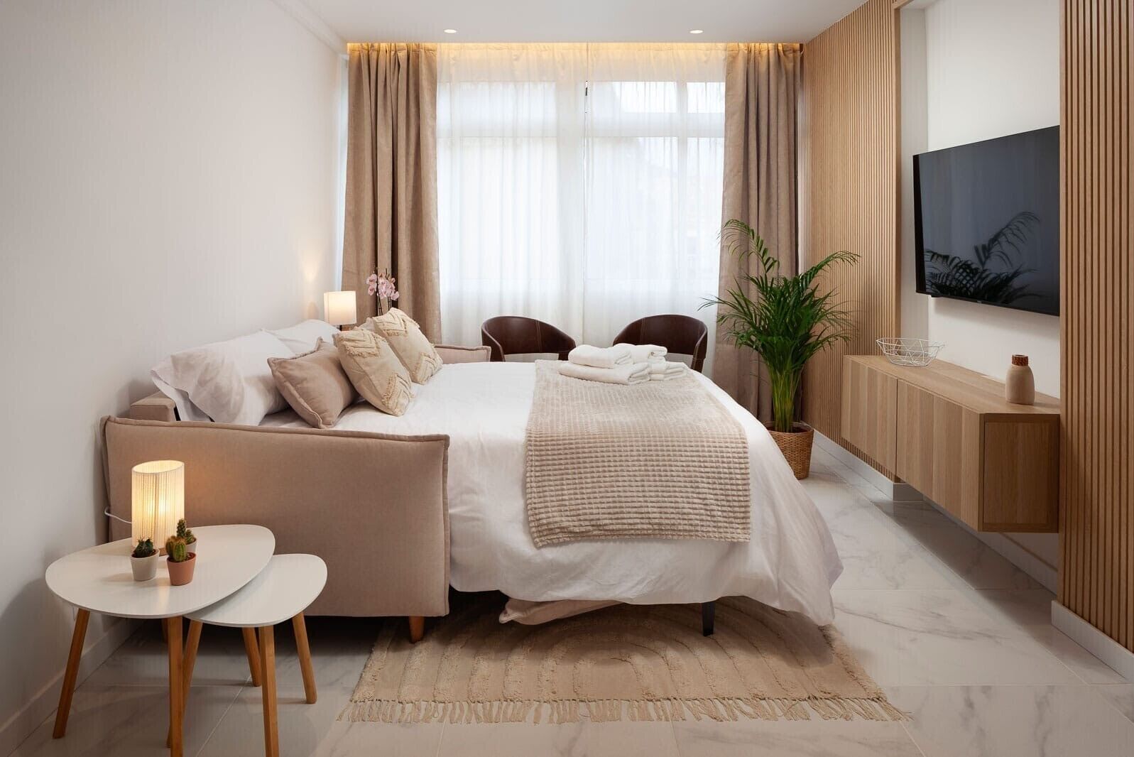 2 chambres, fer et planche à repasser, Wi-Fi, draps fournis