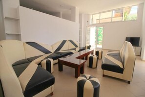 Gambar tidak terklasifikasi, 3 dari 78, tombol