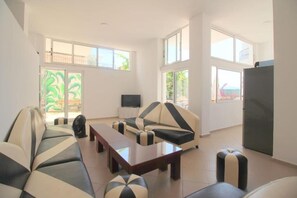 Gambar tidak terklasifikasi, 4 dari 78, tombol