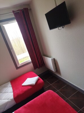 Twin Room | Free WiFi - fasthotel troyes  (Barberey-Saint-Sulpice)