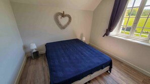 4 bedrooms, iron/ironing board, WiFi, bed sheets - Charming cottage Les Prés (Saint-Cyprien)