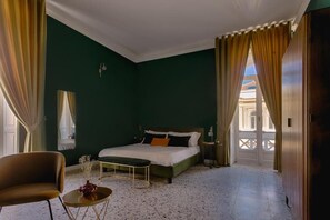 Junior Suite, Balcony, City View | In-room safe, blackout drapes, iron/ironing board, free WiFi - Quatrum Napoli (Naples)