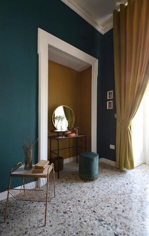 Junior suite, balkon, uitzicht op stad | Interieur