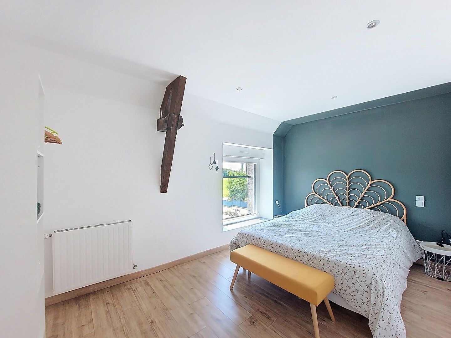 5 bedrooms, iron/ironing board, travel crib, WiFi