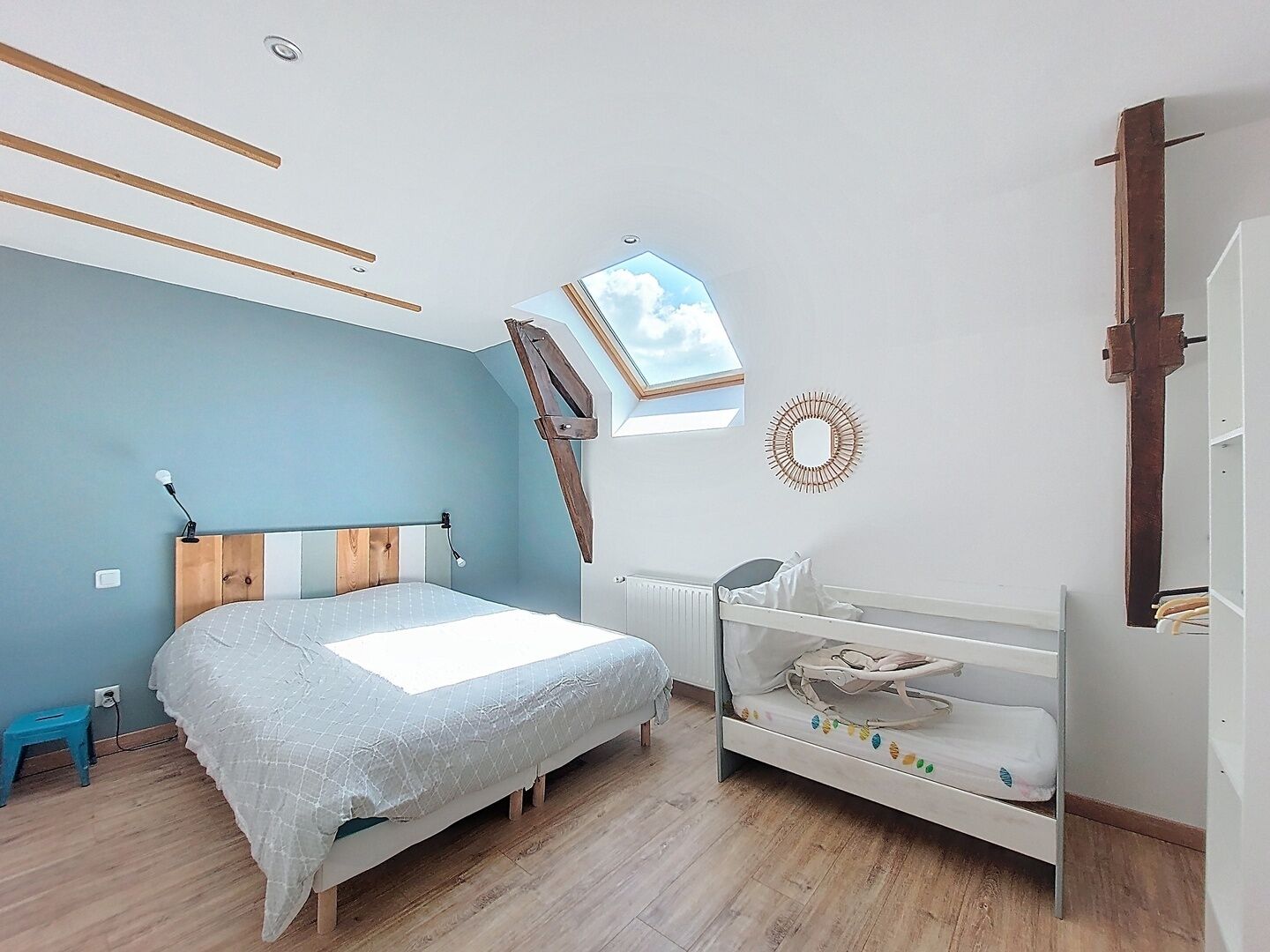 5 bedrooms, iron/ironing board, travel crib, WiFi