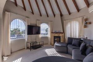 TV - CostaBlancaDreams - Casa SD in Calpe (Calpe)