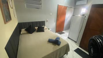 1 quarto, ferros/tábuas de passar roupa, Wi-Fi, roupa de cama
