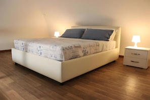 1 sovrum, strykjärn/strykbräda, wi-fi och sängkläder