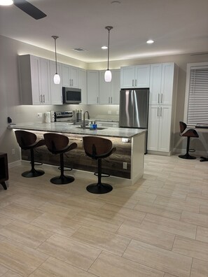 Private kitchen - Riverside Retreat with Walk-around Deck & Gourmet Kitchen - Walk to Everything (Bradenton)