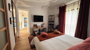 1 dormitorio, tabla de planchar con plancha, wifi gratis y ropa de cama