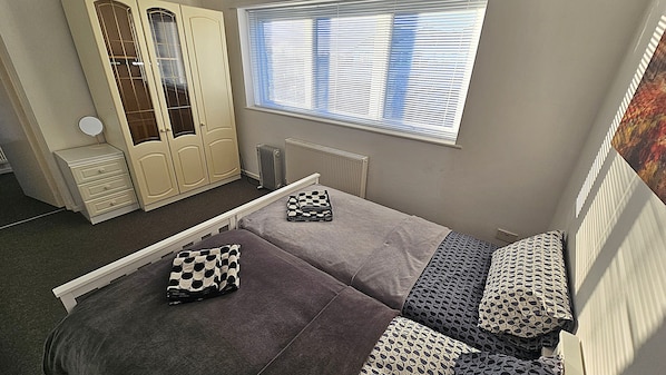 Bügeleisen/Bügelbrett, Internetzugang