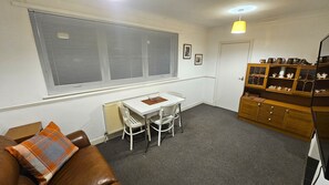 TV - Peaceful Town Flat Near Iconic Landmarks

Share

Save (Gosport)