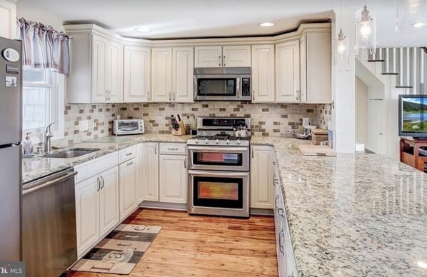 Microwave, oven, stovetop, dishwasher