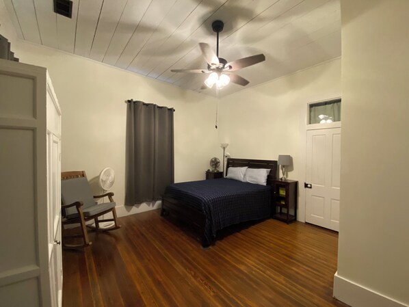 3 habitaciones y ropa de cama 